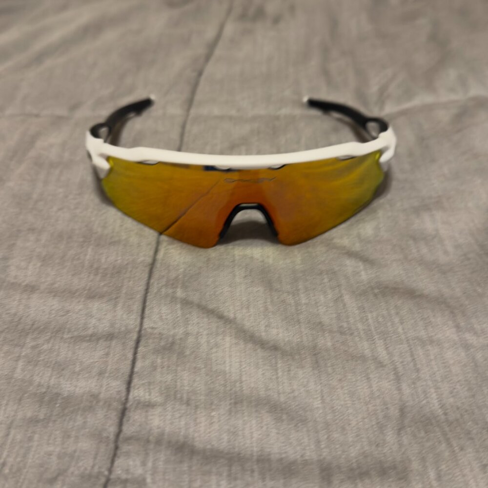 Oakley Radar EV Path Sunglasses Red Lens / White and Black Frame - Picture 2 of 5